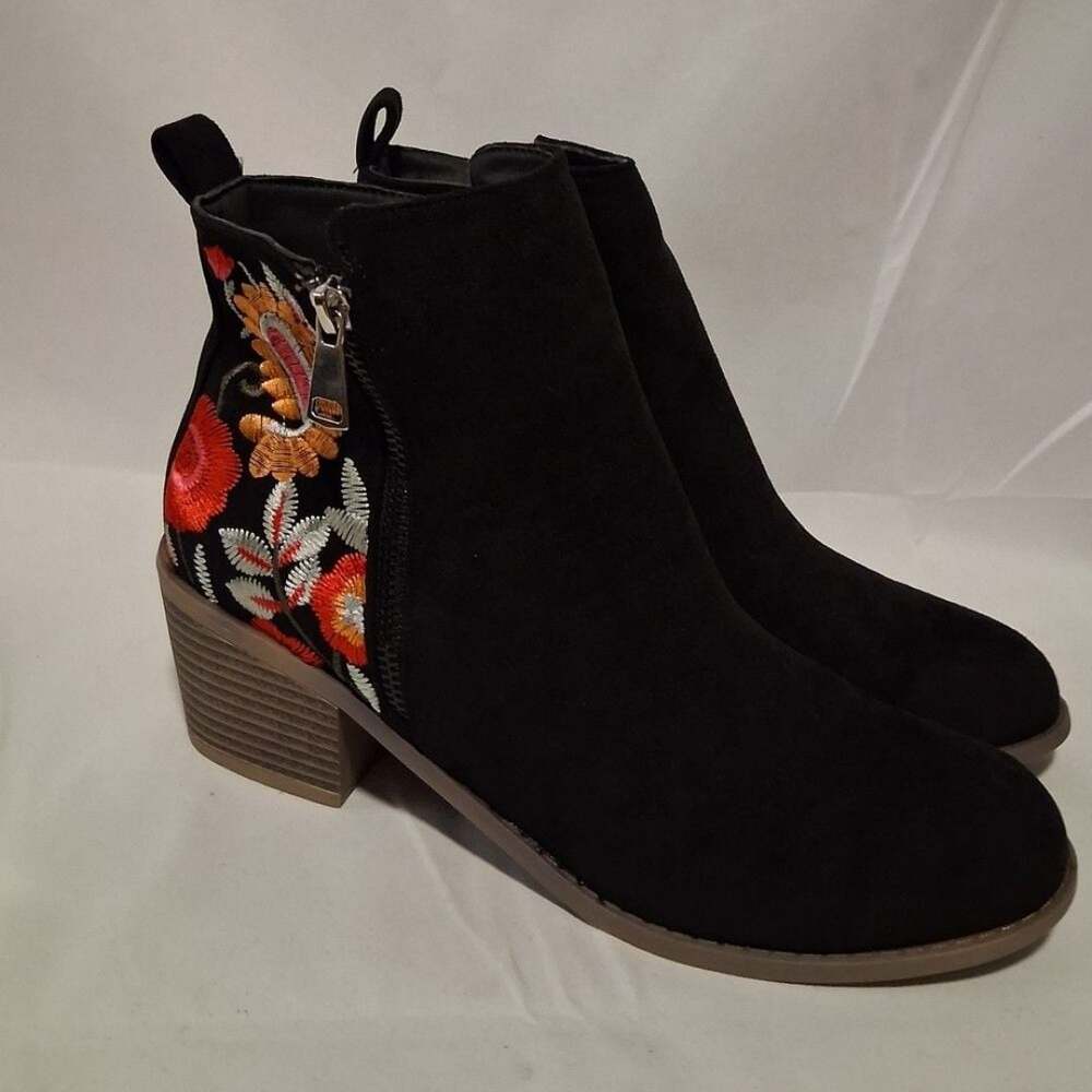 Floral Embroidered Black Ankle Boots Swade Size 8